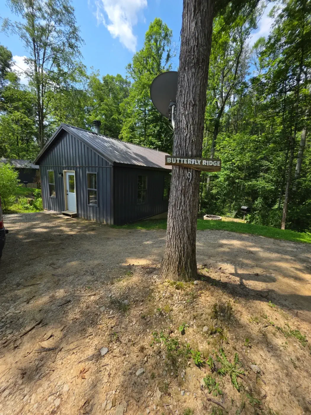 Butterfly Ridge cabin for anniversary stays at Avenwood Cabins