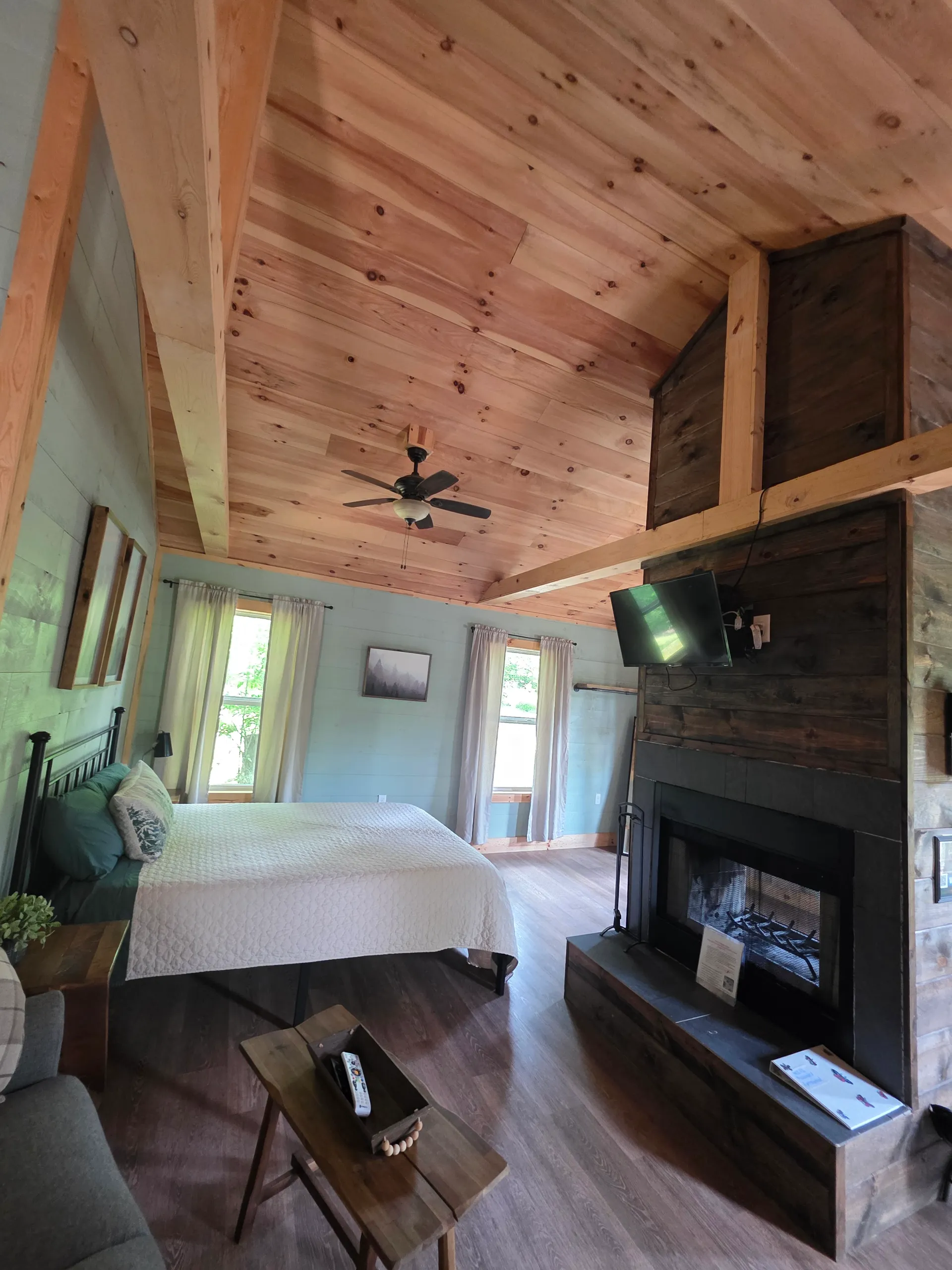 Private hot tub on the covered back deck at Butterfly Ridge cabin