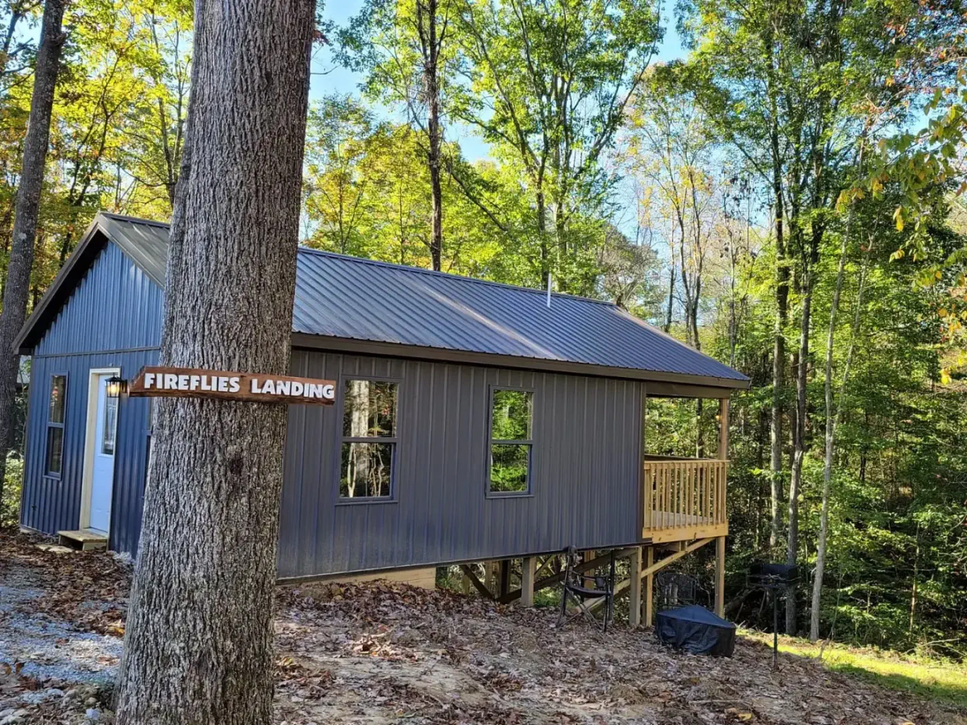 Firefly's Landing cabin at Avenwood Cabins