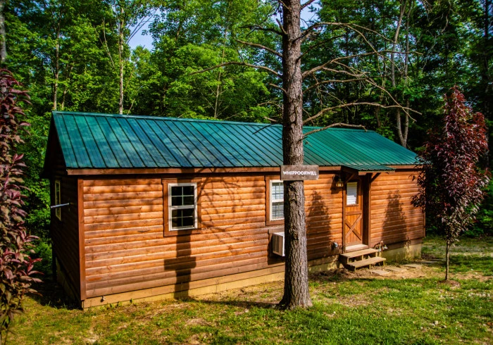 Whippoorwill cabin at Avenwood Cabins